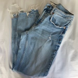 The Slim Boyfriend Zara Ripped Jeans in Beach Blue